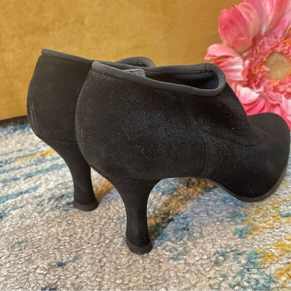 Stuart Weizman Black Stretch Suede Ankle Boots Heels 10.5M - Picture 3 of 9